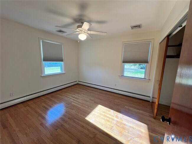 Building Photo - 10894 Tiller Rd