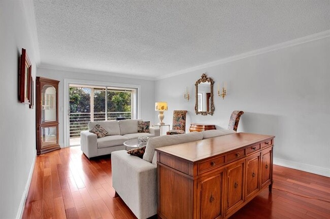 Building Photo - 2002 Granada Dr