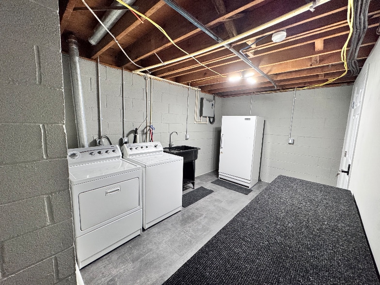 Building Photo - 4316 Josephine Ave