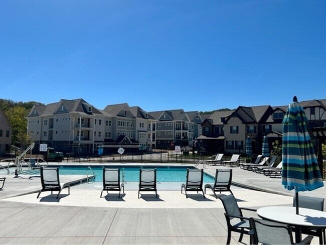 Building Photo - 3 Bed, 2.5 Bath Townhome 1 Mile from Downtown Franklin