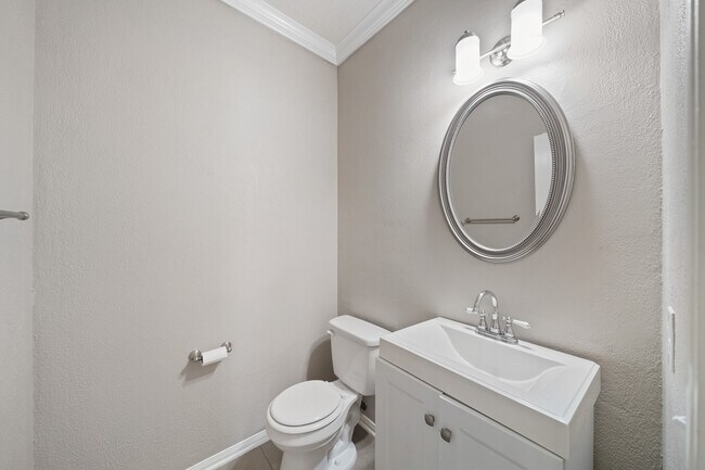 Building Photo - 6505 Sage Ct