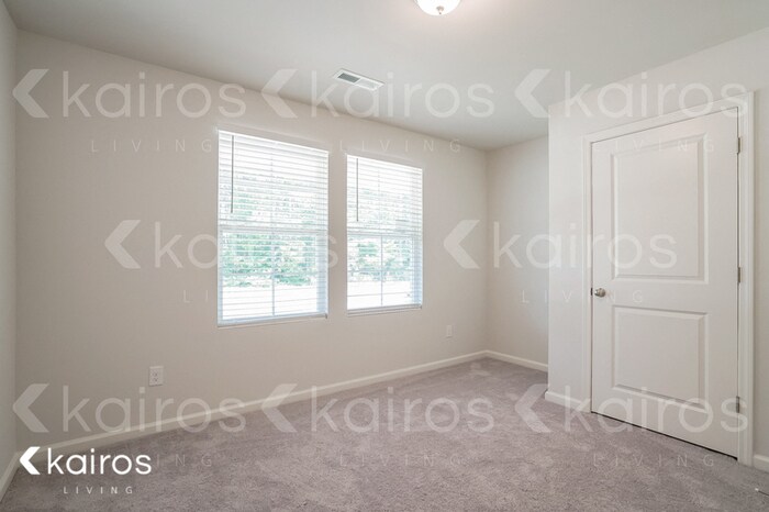 Building Photo - 2607 Provence Dr SE