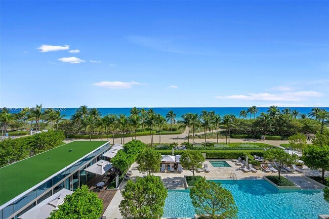 Building Photo - 10203 Collins Ave