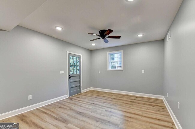 Building Photo - 478 Dorsey Cir SW