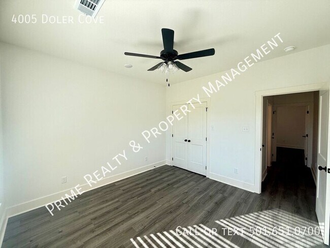 Building Photo - 4005 Doler Cv