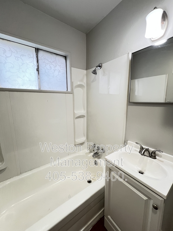 Building Photo - 2909 SW 65th Pl