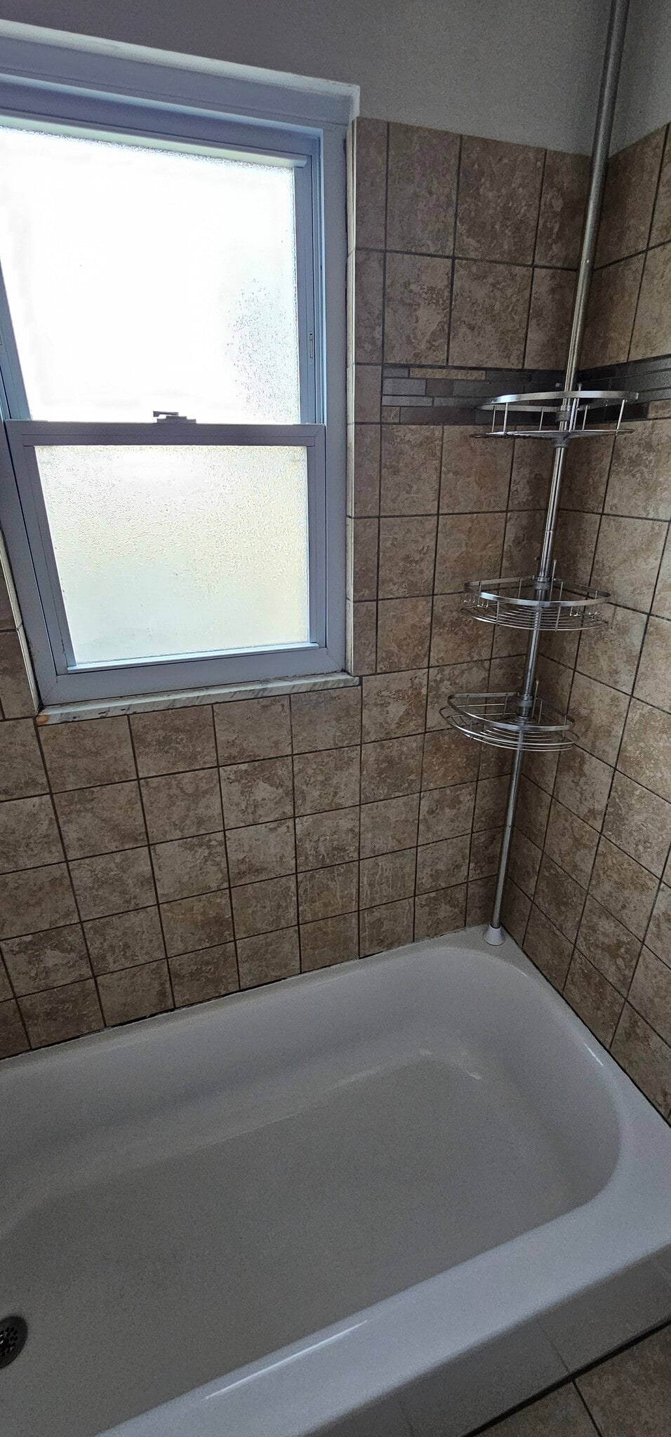 Full bath (Bathroom 1) - 6083 Bolamo Ct