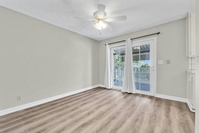 Building Photo - 4984 Argyle Dr