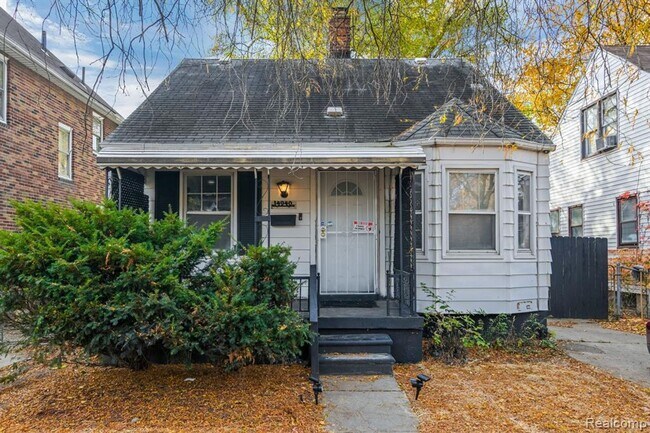 Primary Photo - COMING SOON! Welcome to this charming hous...