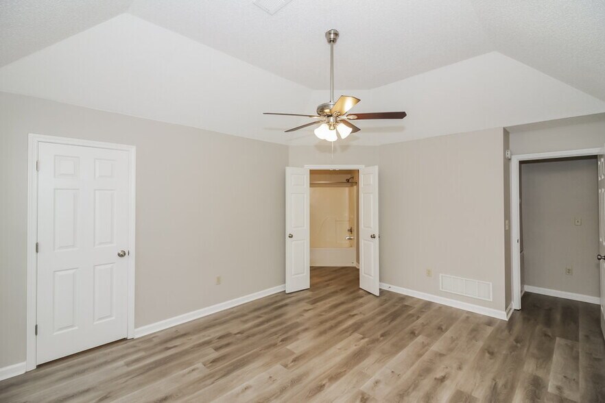 Building Photo - 6848 Stevenwoods Ave