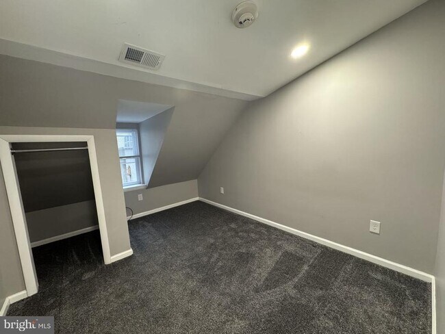 Building Photo - 146 South St