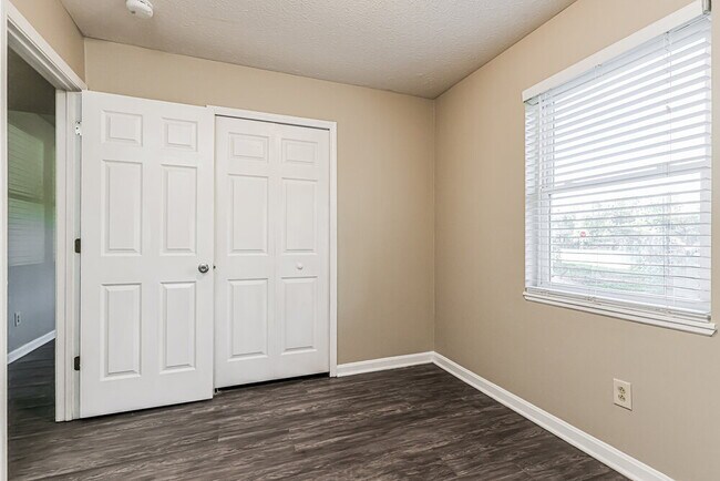 Building Photo - 3702 Blue Creek Ct