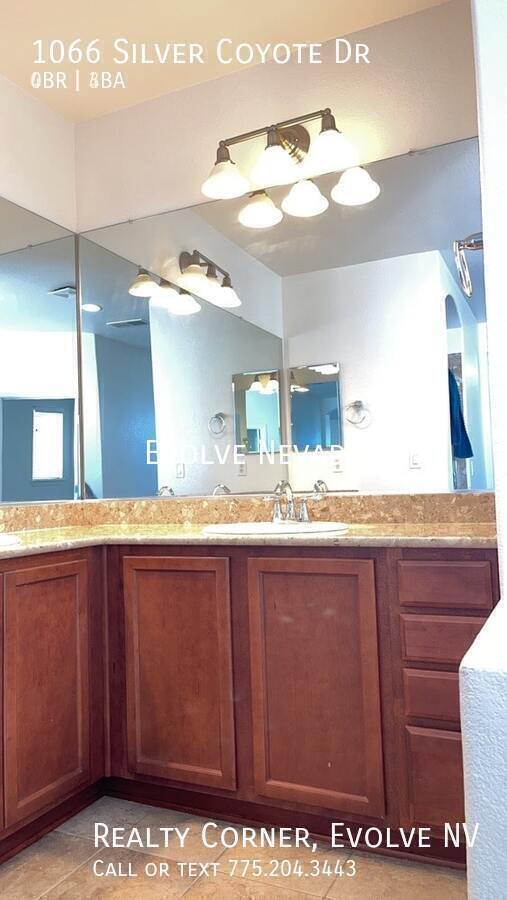 Building Photo - 1066 Silver Coyote Dr