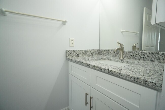 Building Photo - 1200 Town Center Dr