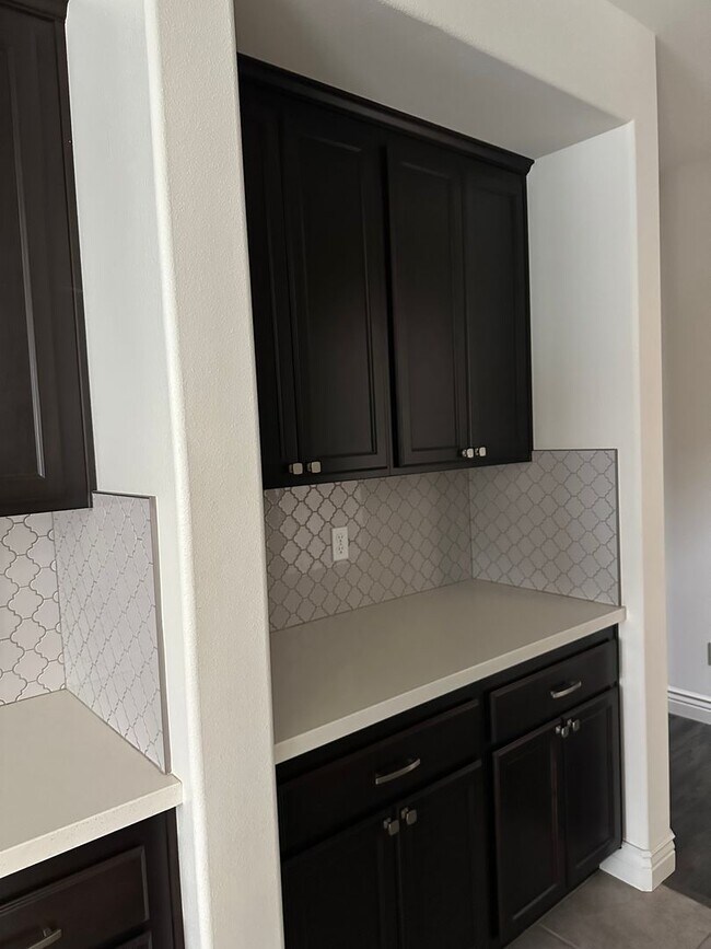 Building Photo - Just reduced! Beautiful home in templeton