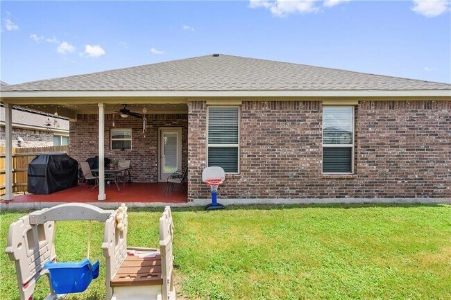 Building Photo - 601 Flag Ln