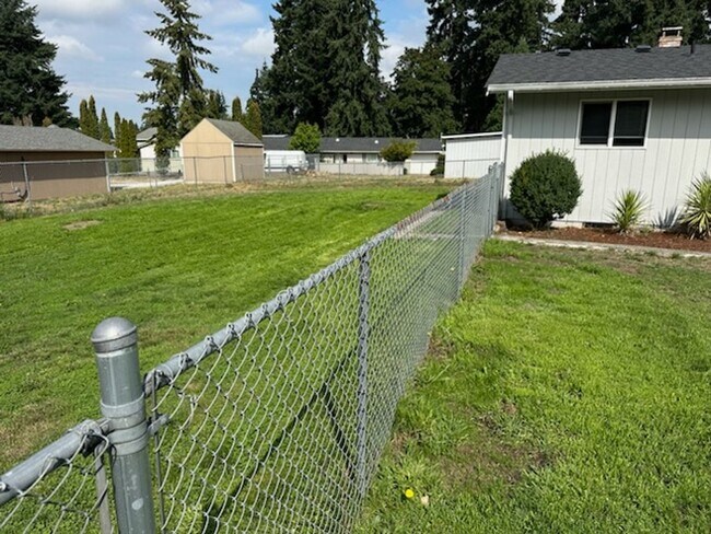 Building Photo - 12704 95th Ave Ct E