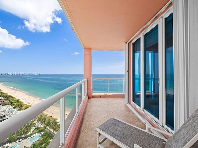 Building Photo - 2110 N Ocean Blvd