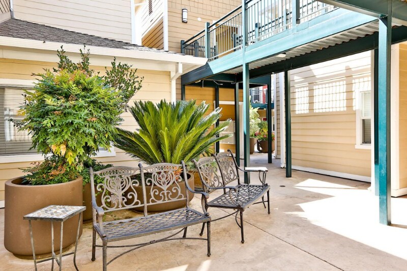 Building Photo - 1186 Walker Ave