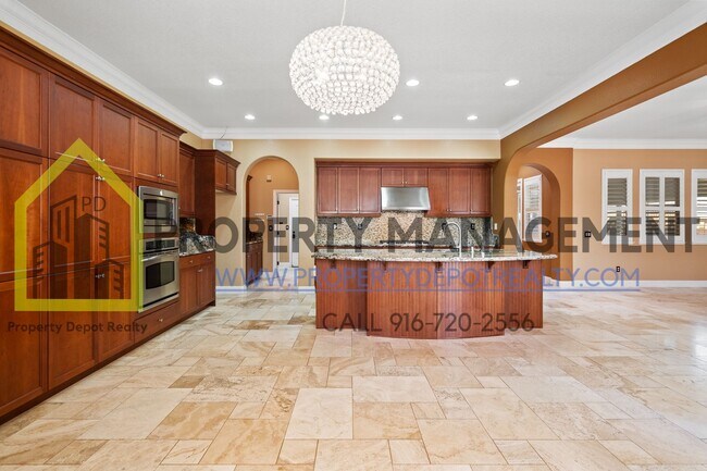 Building Photo - Stunning Custom 5-Bedroom, 3-Bath Home in ...