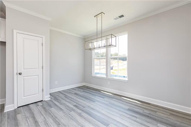 Building Photo - 504 Hardy Dr