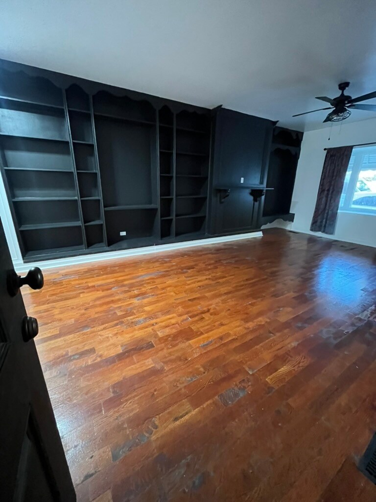 Building Photo - 1751 W 21st Pl