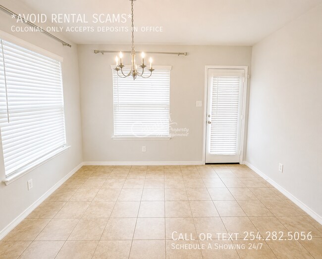 Building Photo - 5829 Huntington Dr