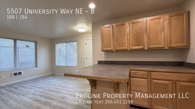 Building Photo - 5507 University Wy NE