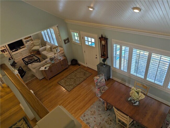 Building Photo - 209 Pond Shore Dr