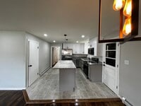 Building Photo - 388 Burncoat St