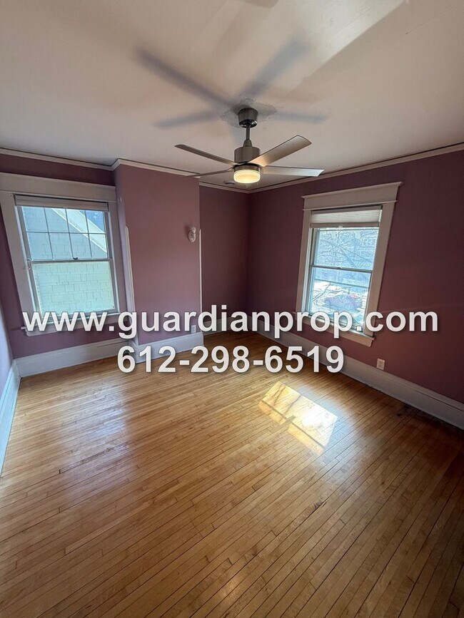 Building Photo - Merriam Park House Available May 1st, Updated Kitchen, Office, Fenced Yard, 2 Car Garage