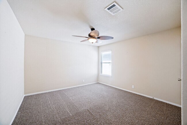 Building Photo - 9015 Dusty Run Ln