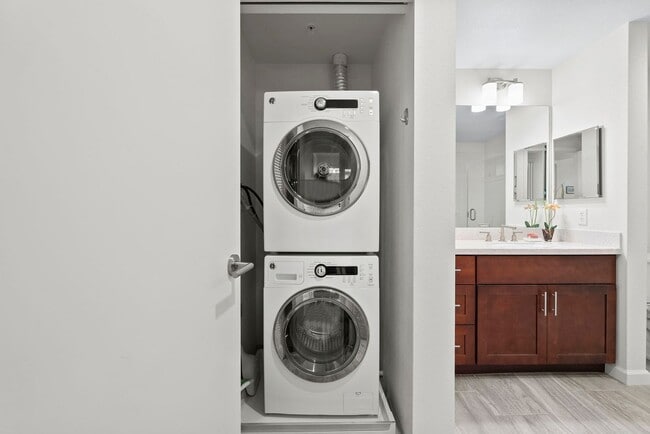 Building Photo - Furnished 2BR/2BA at Ka Malanai in Kailua + Central A/C & 2 Parking