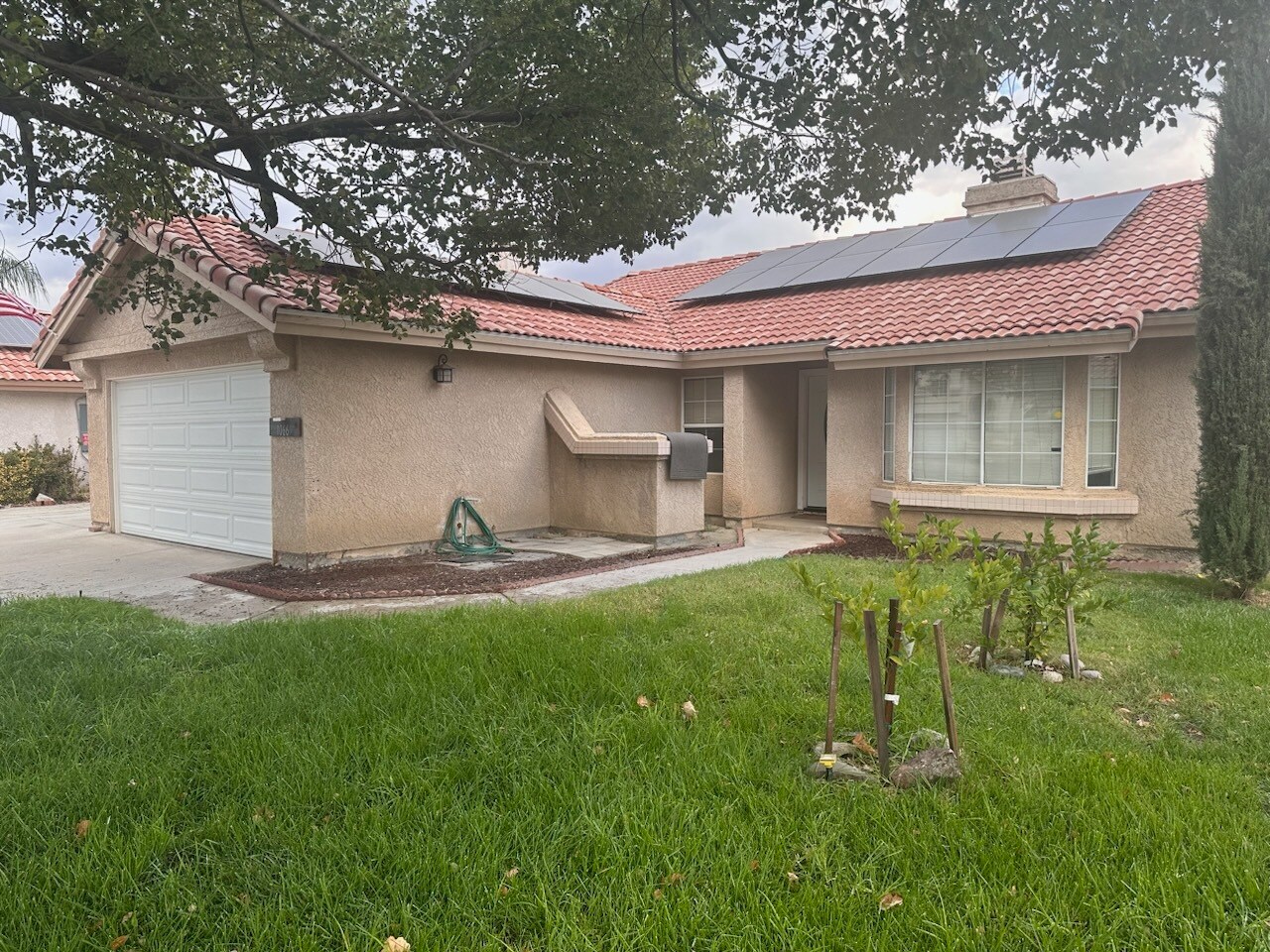 Building Photo - 1066 Gloria Dr