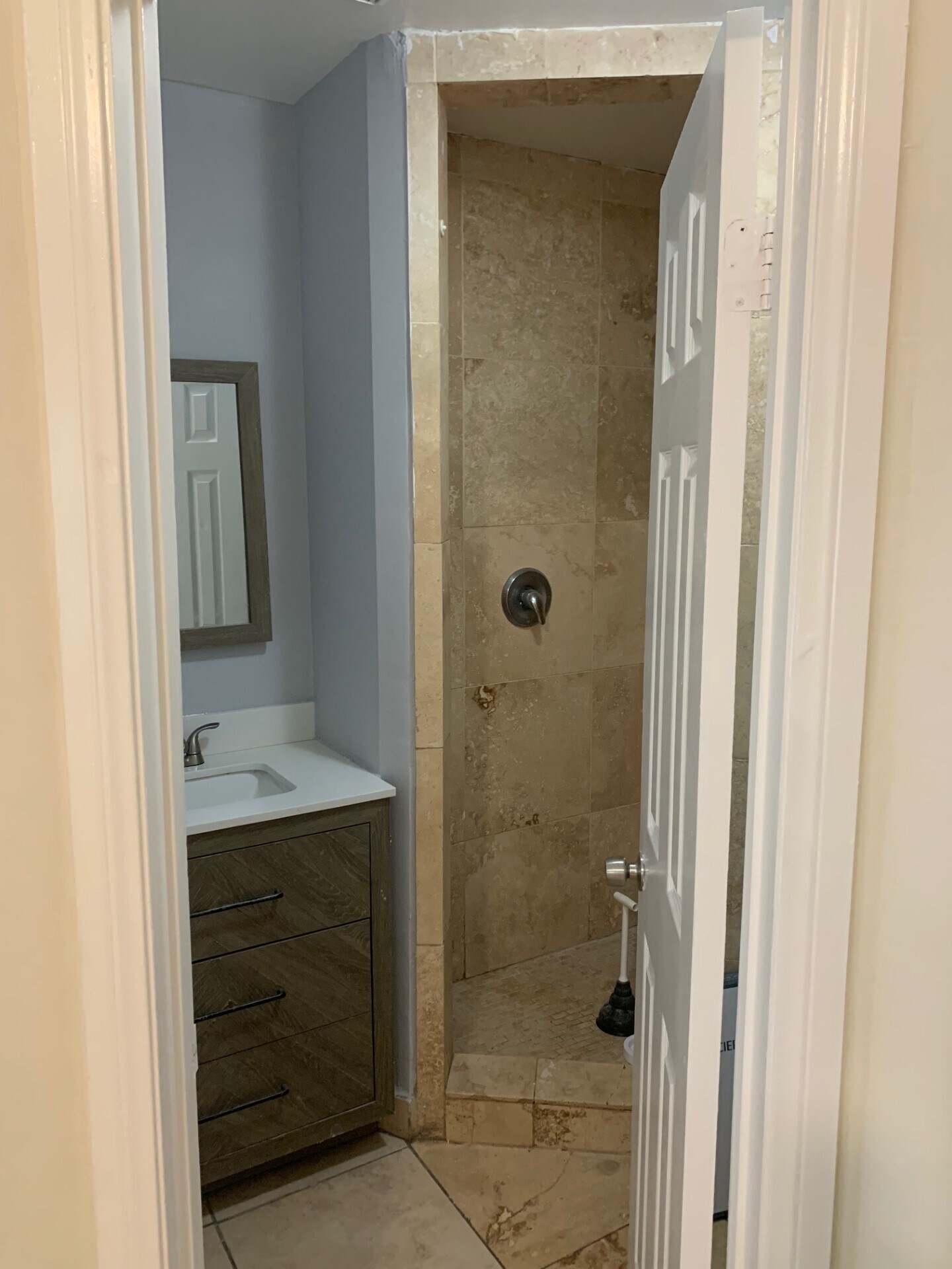Bathroom, Shower - 1400 W Olympic Blvd