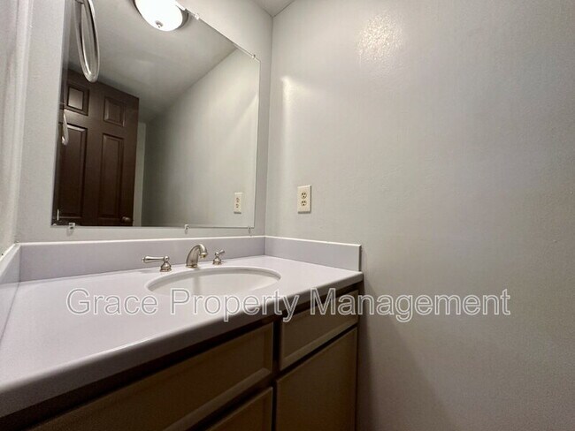 Building Photo - 6174 S Krameria St