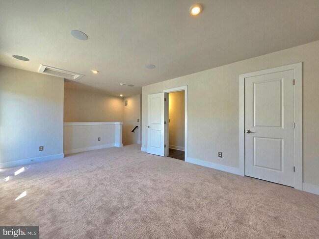 Building Photo - 1552 Meadowlark Glen Rd
