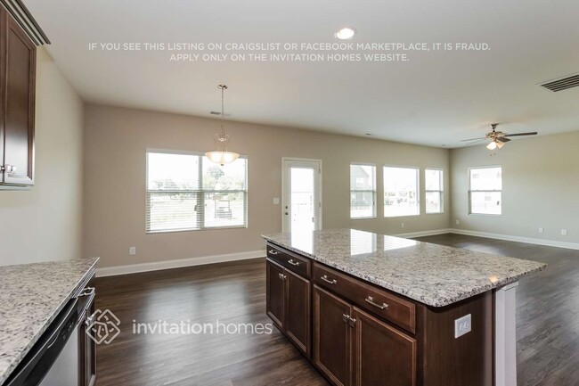 Building Photo - 5337 Roberta Crossing Dr
