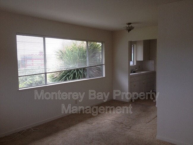 Building Photo - 332A Central Avenue