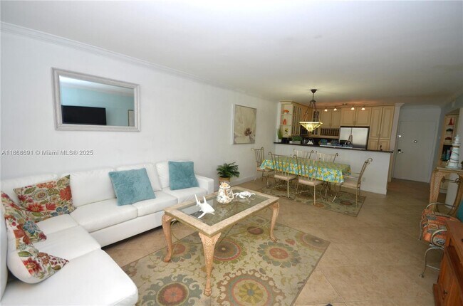 Building Photo - 3725 S Ocean Dr