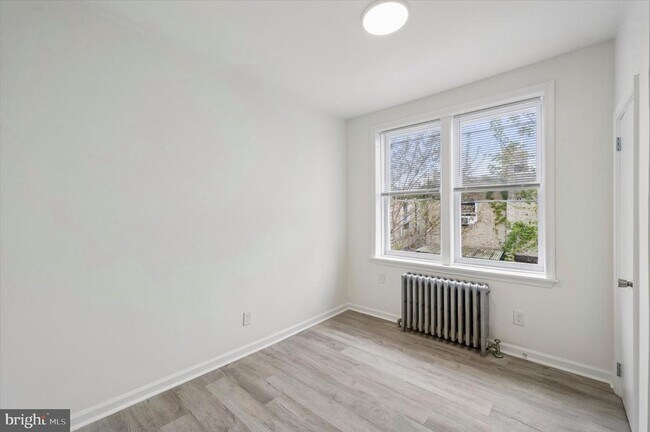 Building Photo - 1523 S Etting St
