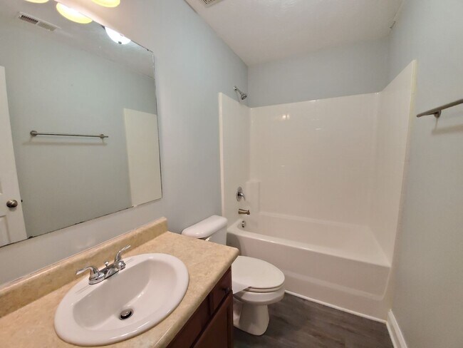 Building Photo - 142 N Copper Creek Dr