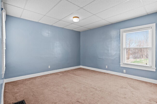 Building Photo - 116 Olive St