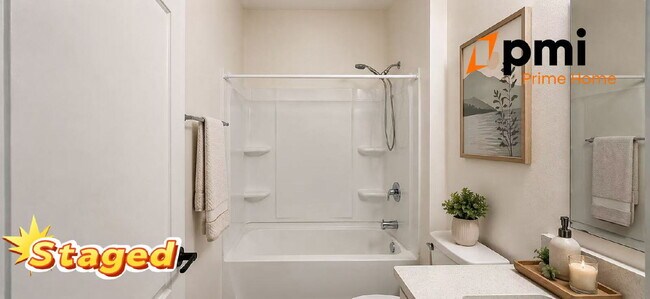 Building Photo - Stunning 5?Bedroom Home with 3 Bathrooms Single Family House.