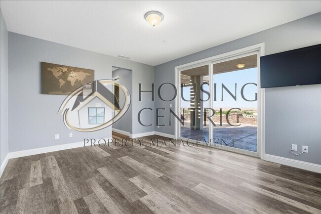 Building Photo - Executive Gated Rental with Stunning Views & Solar!