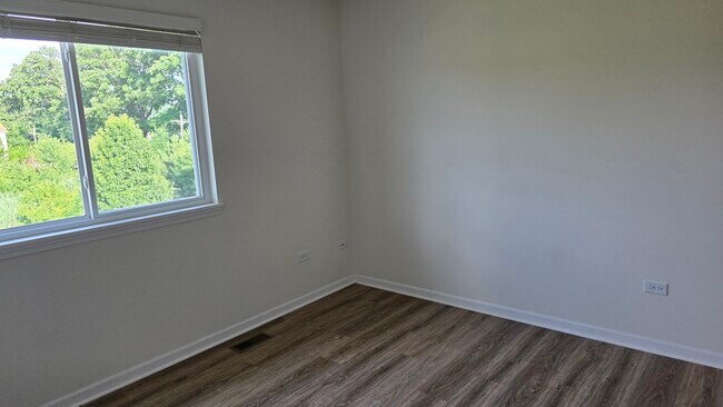 Building Photo - 1521 Saddle Ln