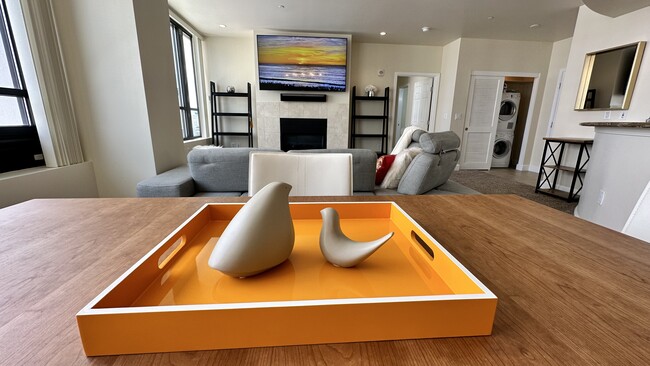 Building Photo - 450 N Arlington Ave