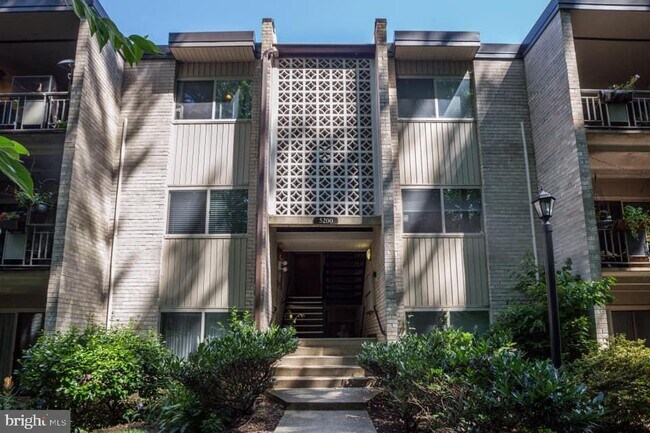 Building Photo - 5200 Crossfield Ct