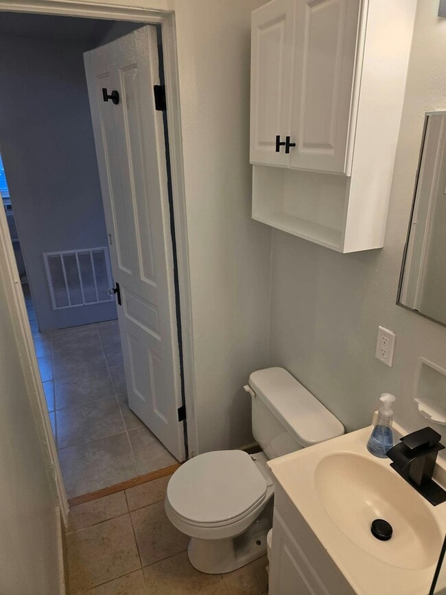 Building Photo - 3611 S Wood St