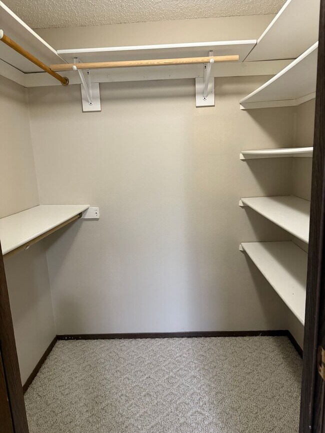 Building Photo - 2305 4th Ave S